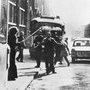 25 février 1972 : Jean-Antoine Tramoni (au centre), vigile aux usines (...)